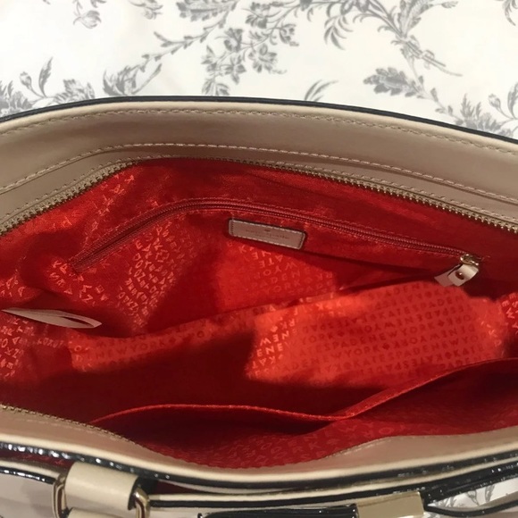 Kate Spade Handbag!! - Picture 3 of 3